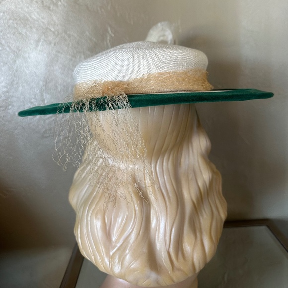 ELEGANT 1950s\' CREAM COLOR STRAW WIDE BRIM - GREEN VELVET + FLOWERS & FEATHER